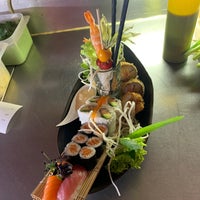 Снимок сделан в Sashimi Sushi Lounge пользователем Pham M. 2/8/2024