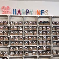 Foto scattata a Happy-Nes showroom da Eman il 8/22/2017