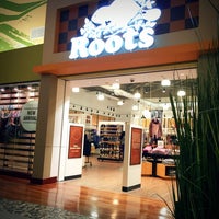 Tumi outlet top vaughan mills