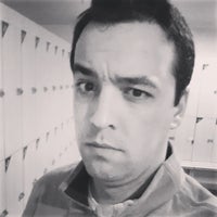 Foto tirada no(a) Fitness Hut por Ivo C. em 3/18/2015