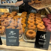 4/6/2024 tarihinde Kenza M.ziyaretçi tarafından Sidecar Doughnuts &amp;amp; Coffee'de çekilen fotoğraf
