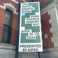 Foto tirada no(a) Park Avenue Armory por Malique P. em 4/28/2024