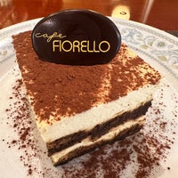 Foto diambil di Cafe Fiorello oleh Monii T. pada 4/21/2024