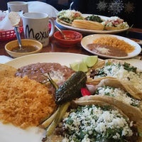 Photo taken at Lindo Mexico Restaurant by Enrique G. on 12/3/2015