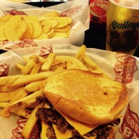 Photo taken at Wayback Burgers by Ruben Dario L. on 3/14/2015