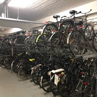 Fietsenstalling Station Amsterdam Amstel - Stadsdeel Oost - Amsterdam,  Noord-Holland