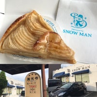 Photo taken at Patisserie SNOW MAN by 東京人 on 9/18/2016