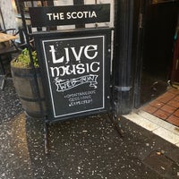 Foto diambil di Scotia Bar oleh Aycell pada 8/5/2023