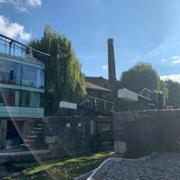 Photo taken at City Road Lock by Steph W. on 7/15/2019