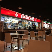 Photo taken at Burger King by ѕєямєѕт . on 3/2/2017