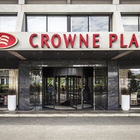 Foto diambil di Crowne Plaza Geneva oleh Crowne Plaza Geneva pada 9/29/2015