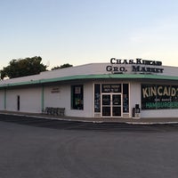 Foto scattata a Kincaid&amp;#39;s Hamburgers da Charley C. il 12/6/2016