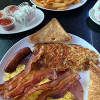 Photo taken at Parkview Diner by Ken W. on 5/28/2021