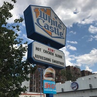 Photo taken at White Castle by Franchot W. on 7/3/2017