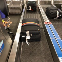 Photo taken at Check-In Row &amp;quot;R&amp;quot; by Thomas P. on 2/1/2019