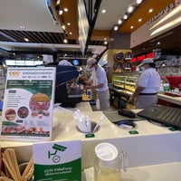 Photo taken at Krispy Kreme by Thomas P. on 11/24/2022