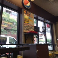 9/28/2015にJesse B.がMr. J&#39;s Dawg &amp; Burgerで撮った写真