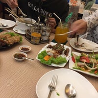 Photo taken at Home Vietnamese Restaurant by Npp on 1/29/2017