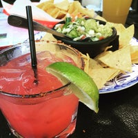 Das Foto wurde bei El Jardin Tequila Bar von El Jardin Tequila Bar am 10/6/2015 aufgenommen