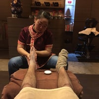 Photo taken at Bath Culture Foot Therapy by Monsieur on 6/15/2017