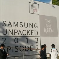 Photo taken at Samsung Unpacked 2013. Episode 2 by Mika E. on 9/4/2013