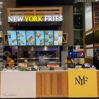 Photo taken at New York Fries by D A H O M ✌︎ (◕‿◕) on 1/7/2019