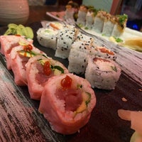 Снимок сделан в Blue Sushi Sake Grill пользователем Scott C. 1/31/2020