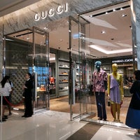 gucci paragon opening hours