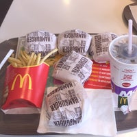 Foto tirada no(a) McDonald&amp;#39;s por Mocho E. em 6/29/2017