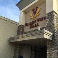 รูปภาพถ่ายที่ Valley View Mall โดย Kathie H. เมื่อ 5/28/2016