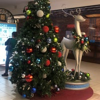 Photo taken at Dulles Town Center by Kathie H. on 12/19/2021