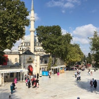 Photo taken at Tarihi Sultan Sofrası by Vahide on 8/10/2017