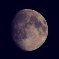 8/8/2014 tarihinde Urs G.ziyaretçi tarafından Rabbit in the Moon'de çekilen fotoğraf