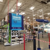 Photo taken at Lowe&amp;#39;s by Stephanie S. on 1/7/2017