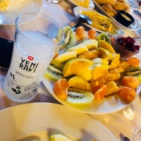 รูปภาพถ่ายที่ Aramızda Kalsın Mangal&amp;amp;Restaurant โดย Burak D. เมื่อ 1/12/2019