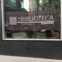 Foto tirada no(a) La Biblioteca por Maryna B. em 4/5/2017