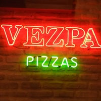 Photo taken at Vezpa Pizzas by Luan A. on 7/25/2016