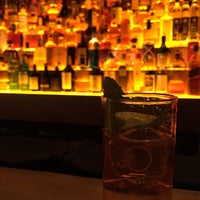 Foto tirada no(a) Bijou Cocktail Bar por Bart K. em 3/27/2016