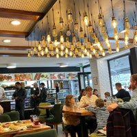 Foto tomada en Mevlana Restaurant  por Sh.a S. el 5/28/2022