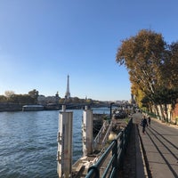 Photo taken at Port des Champs-Élysées by Giuliano R. on 11/8/2018