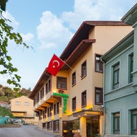 Foto diambil di Boyugüzel Thermal Hotel oleh Boyugüzel Thermal Hotel pada 7/27/2017