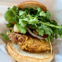 Photo taken at Freshness Burger by shunshunshun90s on 6/11/2023