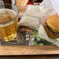 Photo taken at Freshness Burger by shunshunshun90s on 12/17/2023