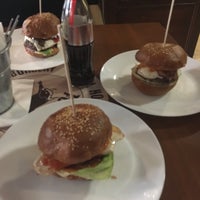Photo taken at Tom&amp;#39;s Burger by Šárka H. on 1/29/2017