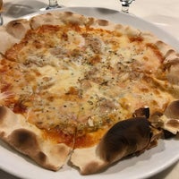 Photo taken at Pizzeria Il Bianco by changmoon w. on 11/12/2020