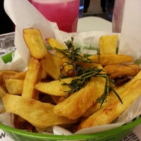 Das Foto wurde bei Mito Burger Original Diner von Amir H. am 5/17/2013 aufgenommen