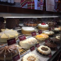 Photo taken at The Cheesecake Factory by Didem Ö. on 7/1/2015