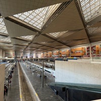 Photo taken at Estación de Zaragoza - Delicias by Yağız B. on 2/18/2024