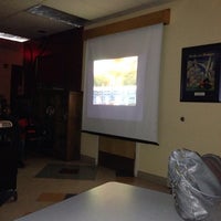 Foto tirada no(a) Lansdowne Library por Mrsrkfj F. em 1/10/2014