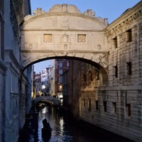 Foto tomada en Ponte dei Sospiri  por Jenda el 11/25/2023